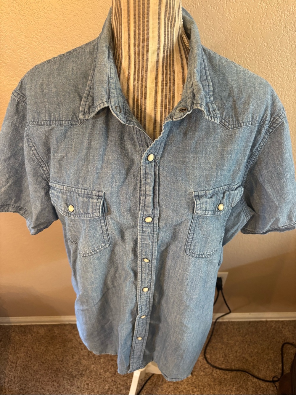 Sonoma Denim Shirt XL Short-Sleeve Light Blue Chambray Snap-Down White Buttons - Picture 2 of 13